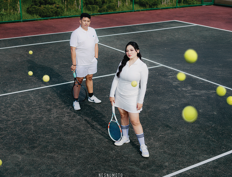Inspirasi pose prewedding outdoor
